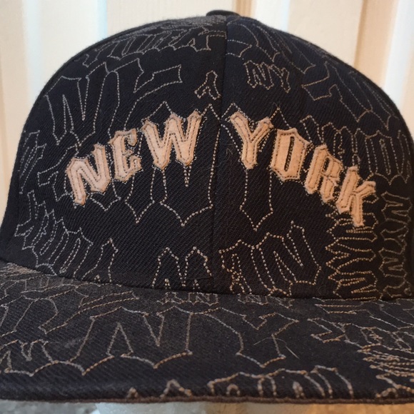 New York billed hat acrylic/wool blend - Picture 2 of 6
